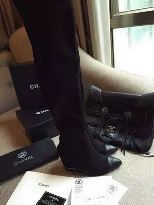 CHANEL Knee-high boots Lined with fur Women--003